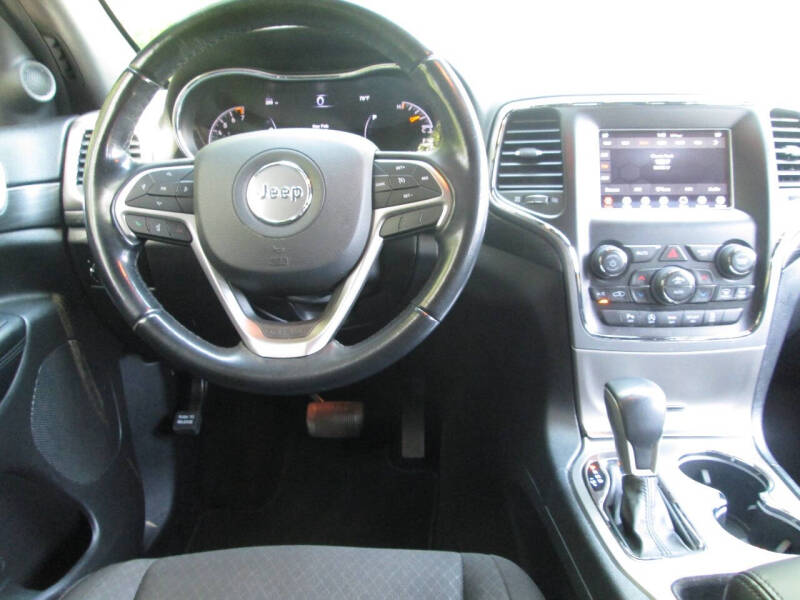 2020 Jeep Grand Cherokee Laredo E