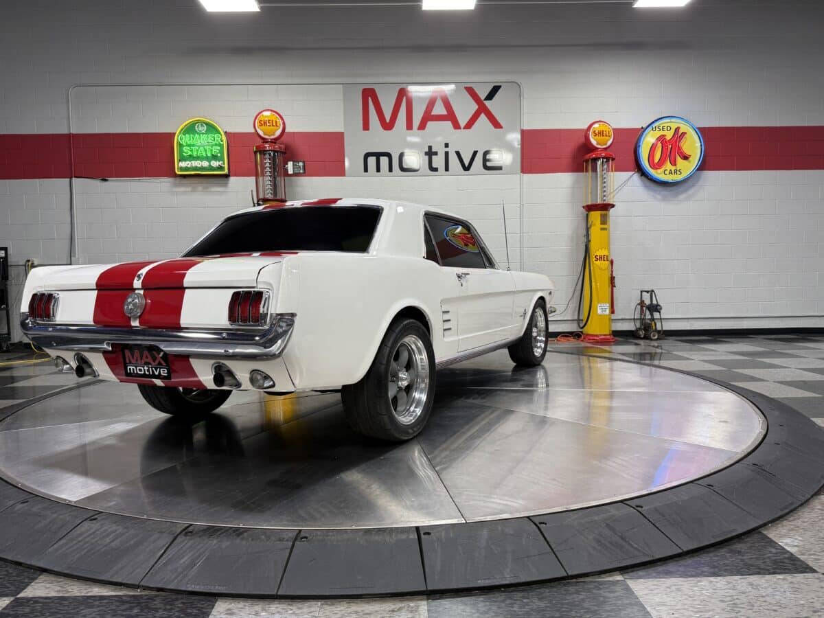 1966 Ford Mustang 39