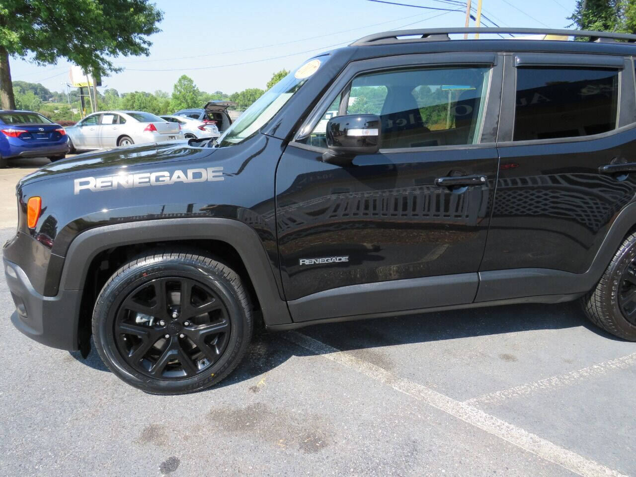 2017 Jeep Renegade for sale at Colbert's Auto Outlet in Hickory, NC