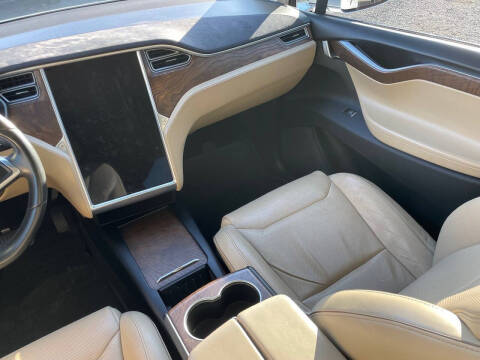 2016 Tesla Model X 90D