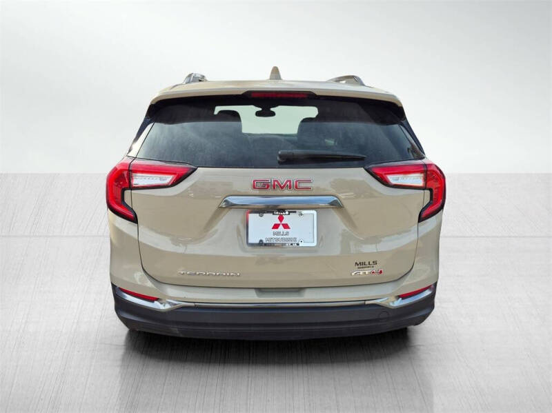 2023 GMC Terrain AT4