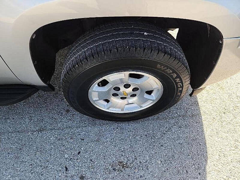 2011 Chevrolet Avalanche LS
