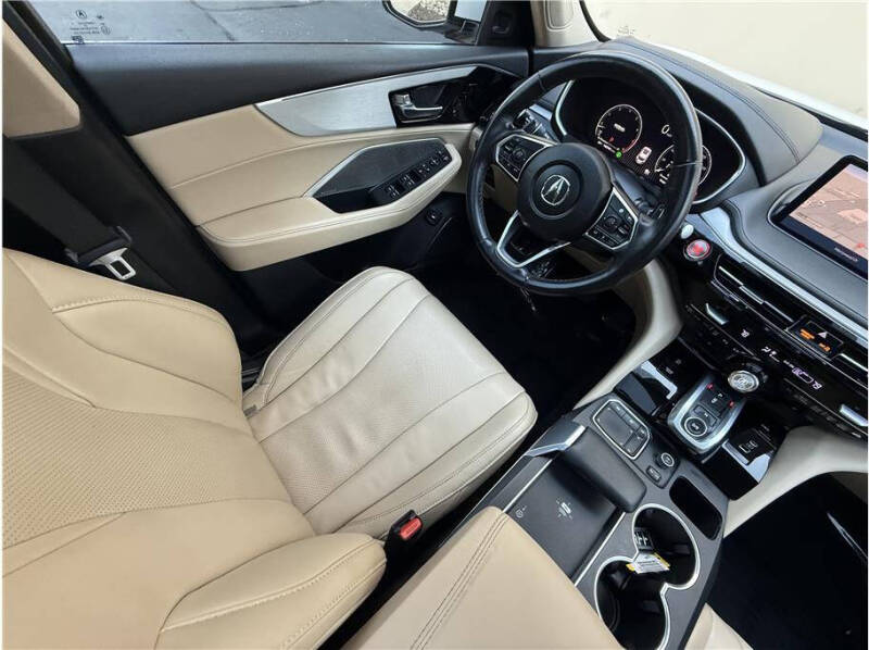 2022 Acura MDX w/Tech