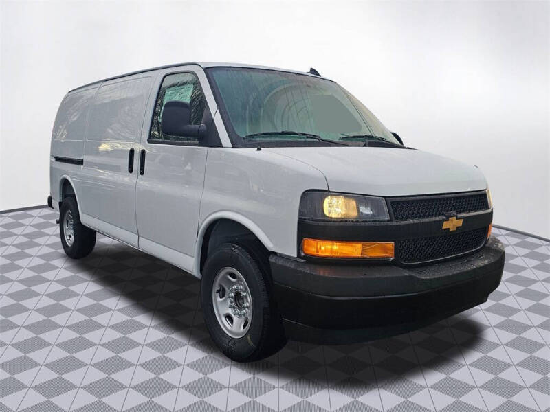 2025 Chevrolet Express 3500