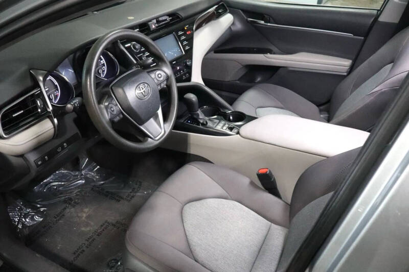 2020 Toyota Camry Hybrid LE