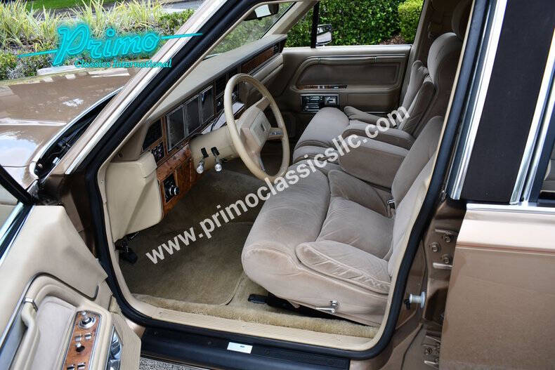 1986 Lincoln Town Car