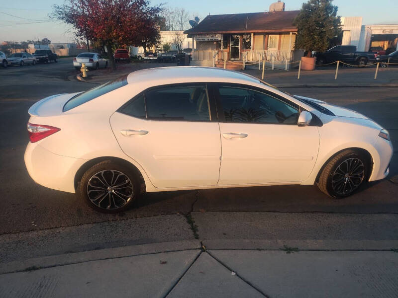 2015 Toyota Corolla S Plus