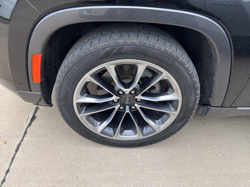 2022 Jeep Wagoneer Series III