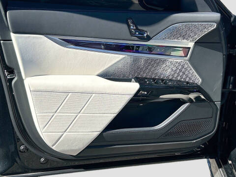 2024 BMW 7 Series 740i