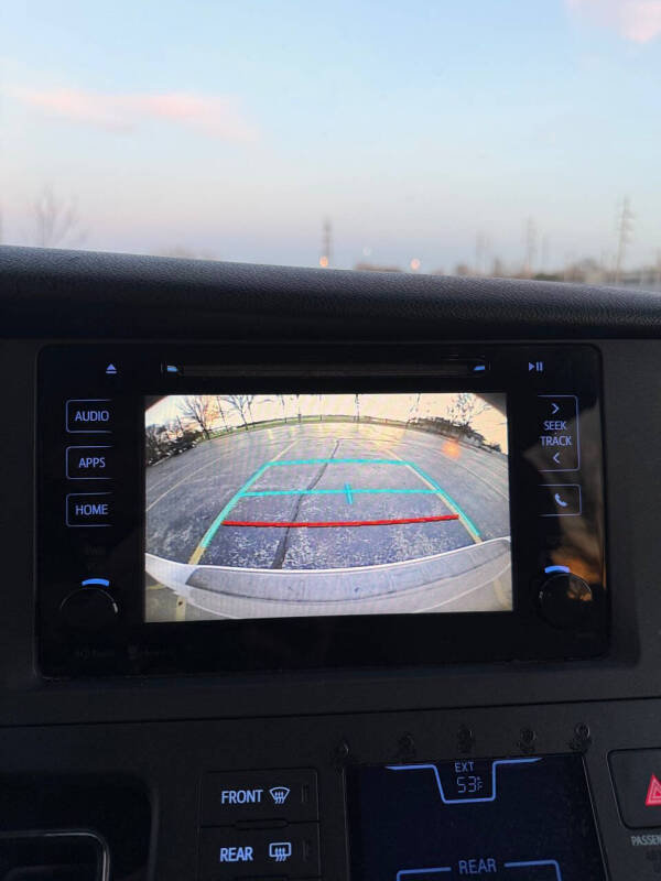 2015 Toyota Sienna LE 8-Passenger