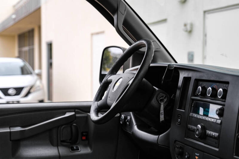 2021 Chevrolet Express 2500