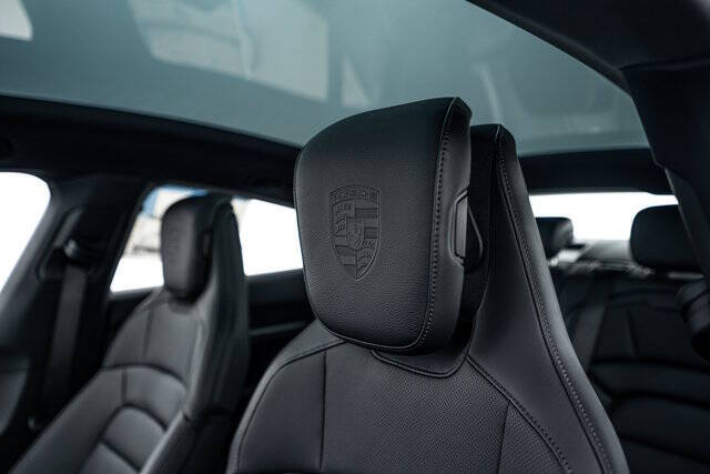 2026 Porsche Taycan 4