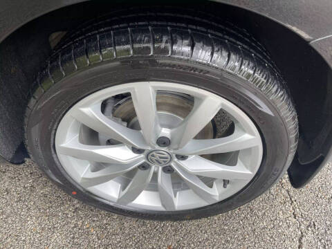 2017 Volkswagen Golf SportWagen