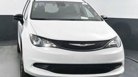 2025 Chrysler Voyager LX