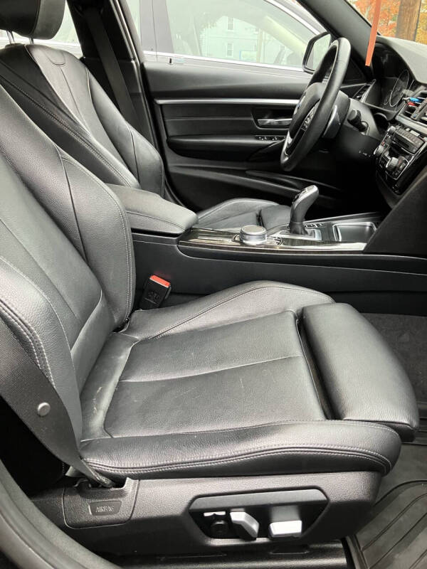 2018 BMW 3 Series 330i xDrive