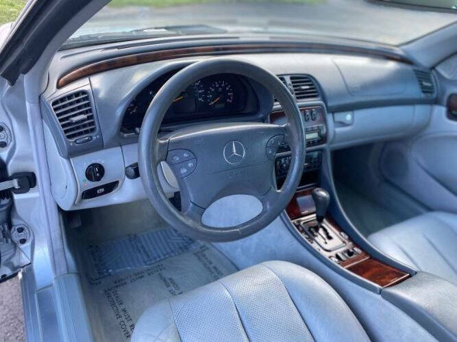 2000 Mercedes-Benz CLK320