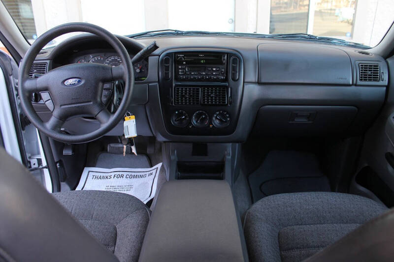 2003 Ford Explorer XLS