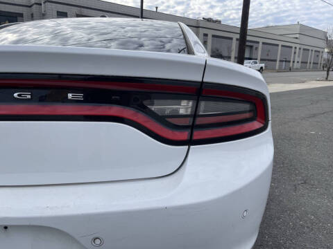 2015 Dodge Charger SE