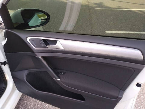 2016 Volkswagen Golf TSI S