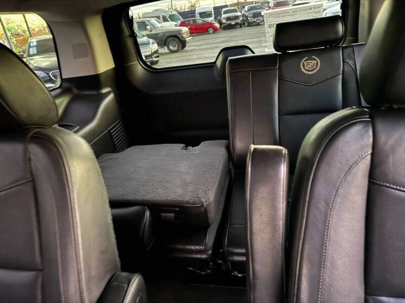 2014 Cadillac Escalade Platinum