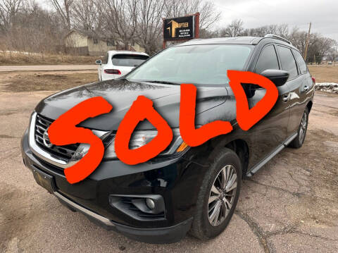 2018 Nissan Pathfinder SV