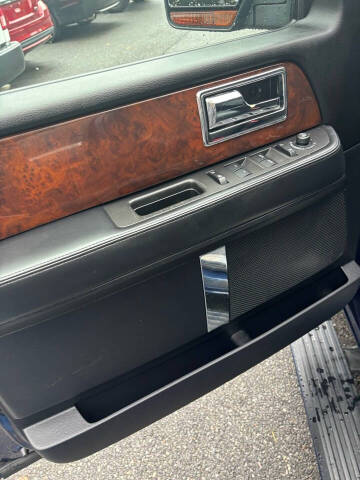 2016 Lincoln Navigator Select