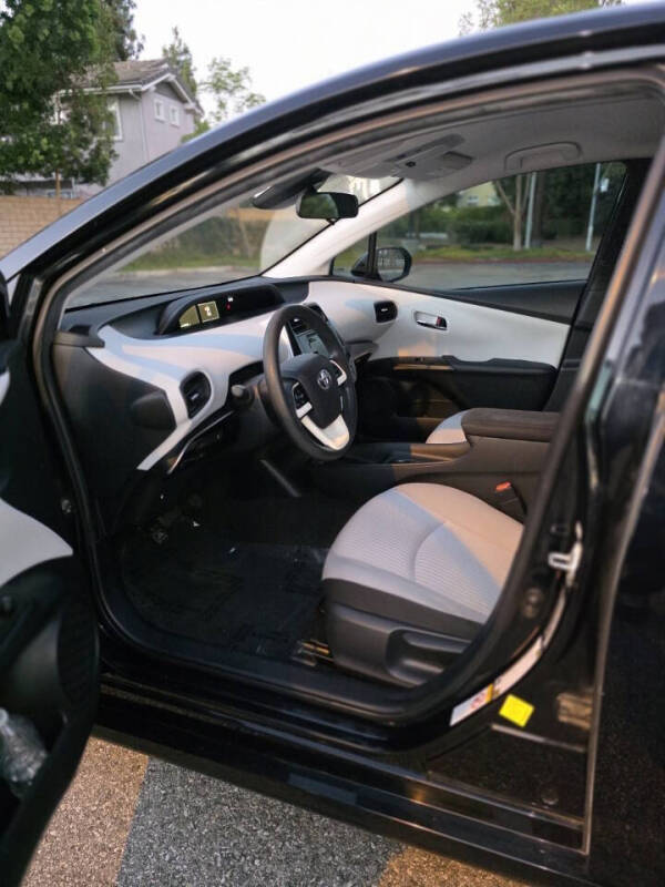 2017 Toyota Prius Two