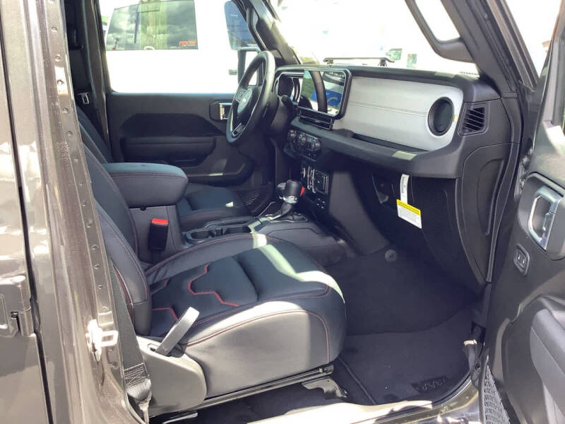 2026 Jeep Gladiator Sport S
