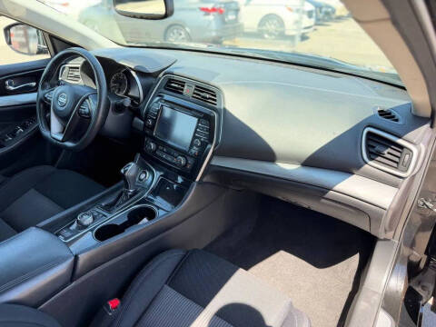 2016 Nissan Maxima