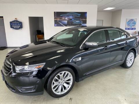 2018 Ford Taurus for sale at Used Car Outlet in Bloomington IL