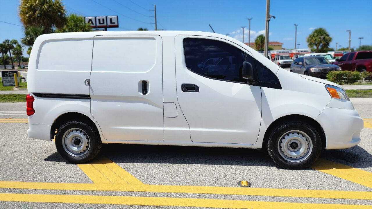 2017 Nissan NV200  - $12,900