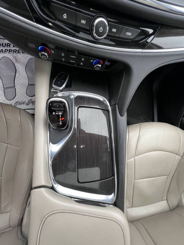 2020 Buick Enclave Essence