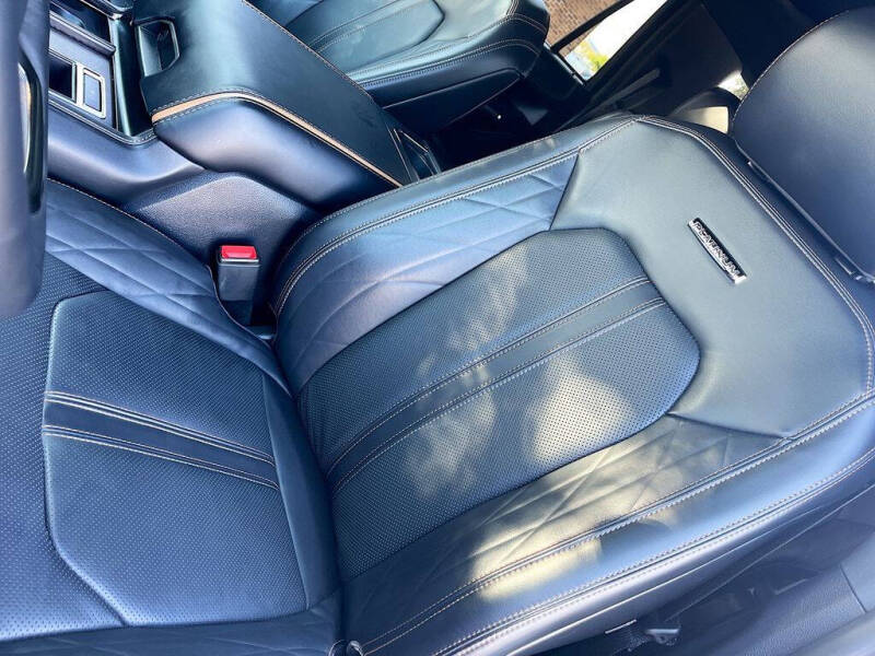 2024 Ford Expedition Platinum