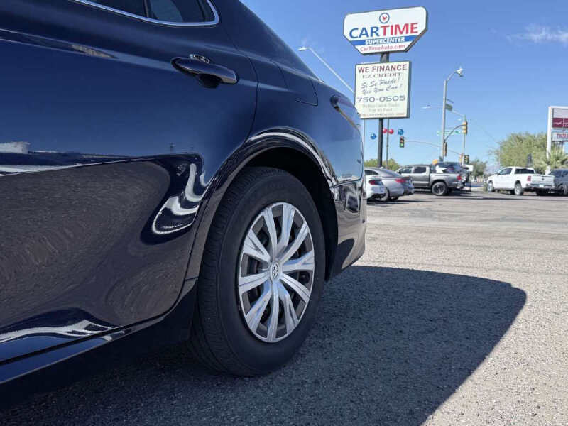 2022 Toyota Camry Hybrid LE