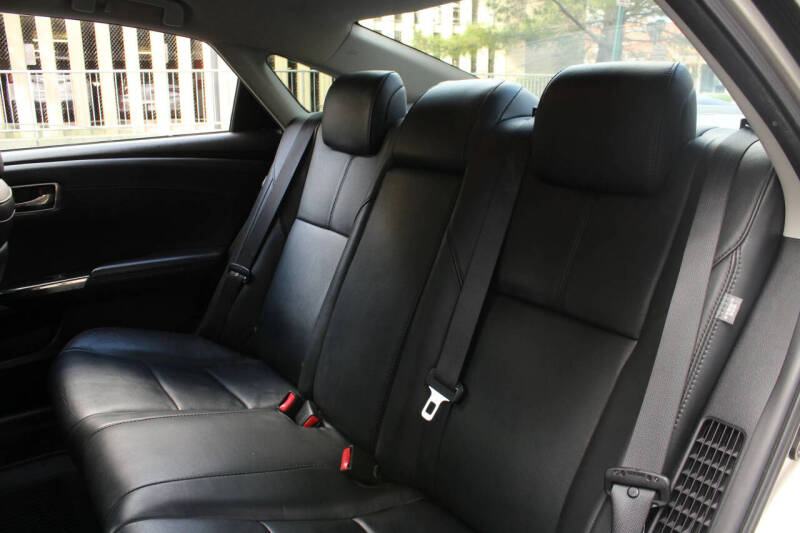 2013 Toyota Avalon Hybrid XLE Touring