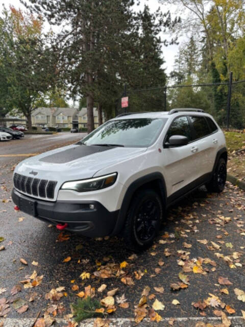 2019 Jeep Cherokee for sale at Sparks Motors LLC in Federal Way, WA