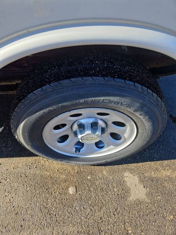 2011 Chevrolet Express LS 1500