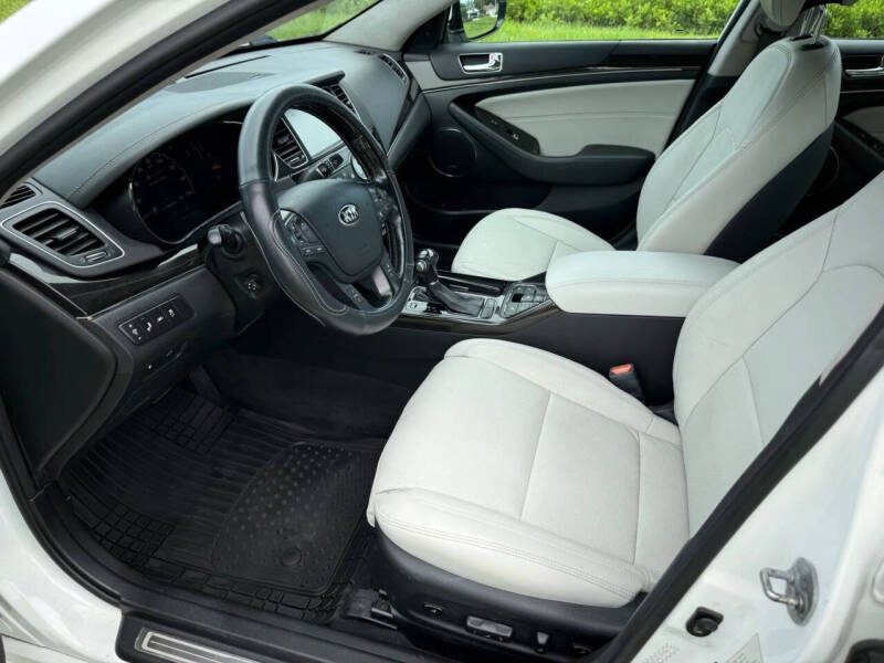 2015 Kia Cadenza Limited