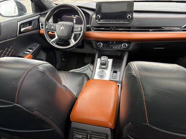 2022 Mitsubishi Outlander SEL