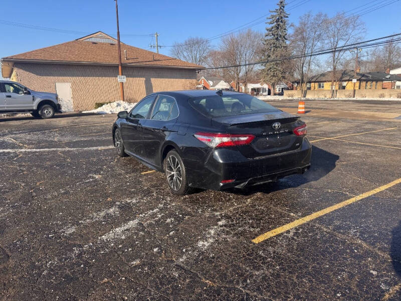 2019 Toyota Camry SE