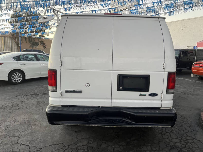 2010 Ford E-Series E-250