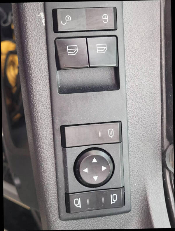 2025 Freightliner M2 106