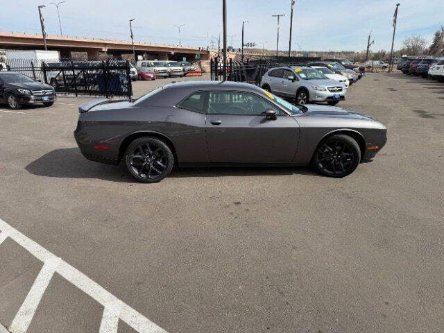 2022 Dodge Challenger SXT