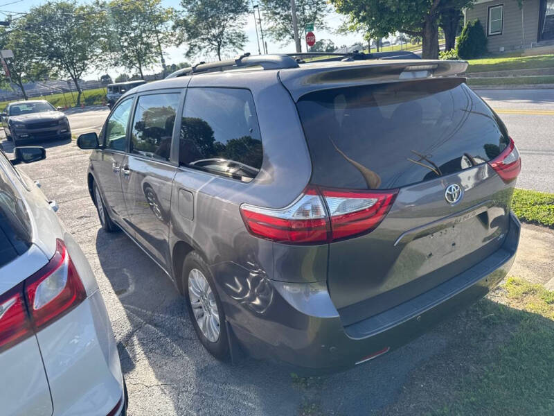 2015 Toyota Sienna