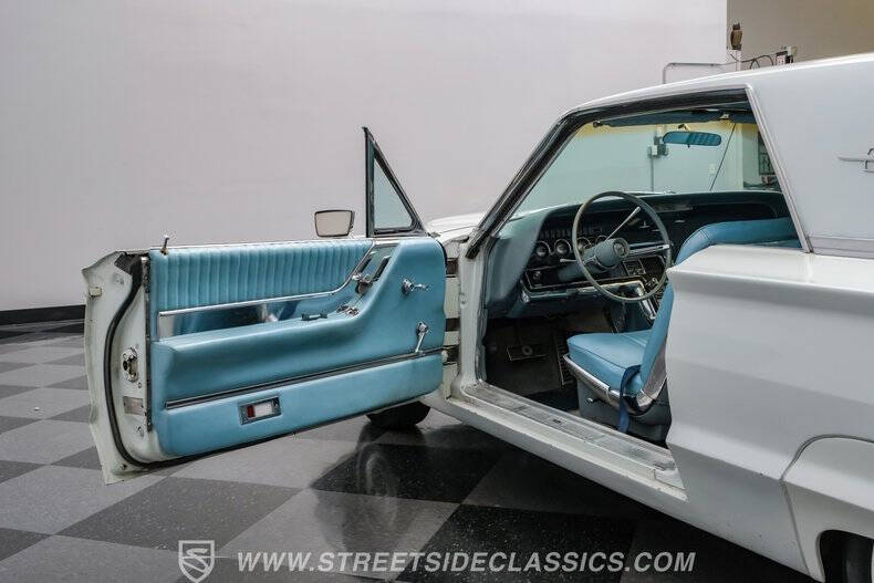 1965 Ford Thunderbird