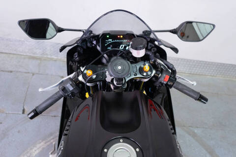2025 Yamaha YZF-R7