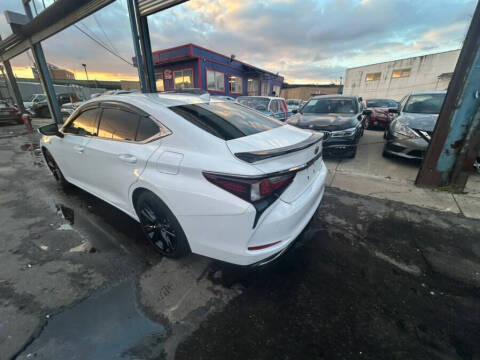 2022 Lexus ES 350 F SPORT