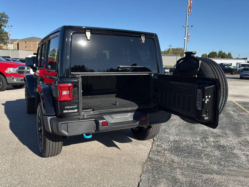 2024 Jeep Wrangler Sahara 4xe