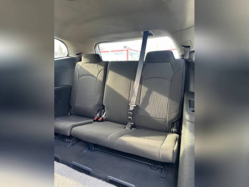 2017 Chevrolet Traverse LT