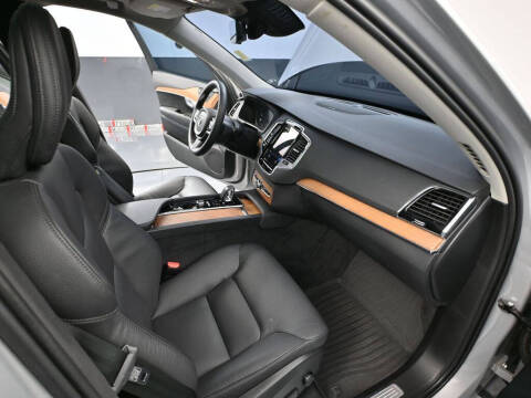 2024 Volvo XC90 B5 Plus Bright Theme